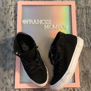 Great condition black Vans!